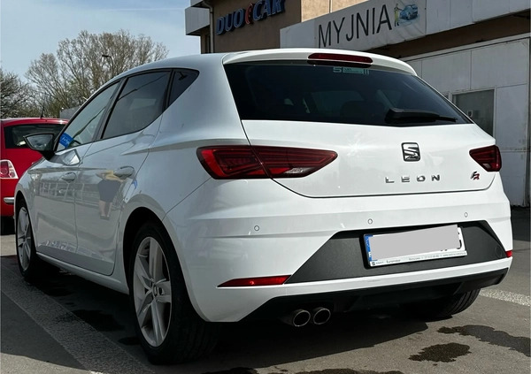 Seat Leon cena 65000 przebieg: 49777, rok produkcji 2018 z Warszawa małe 379